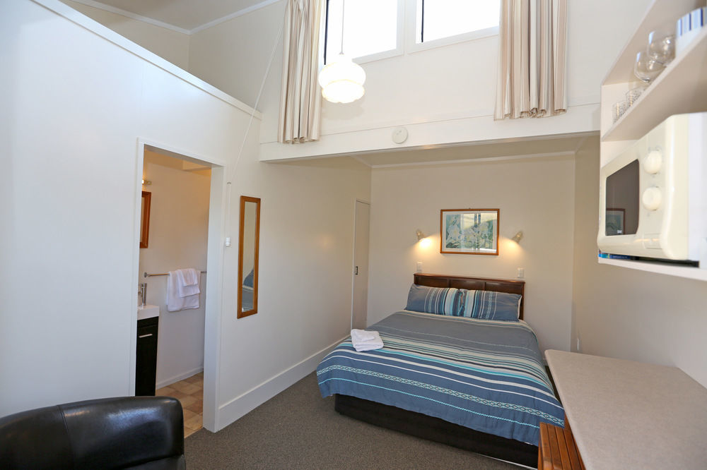 Barrington House *